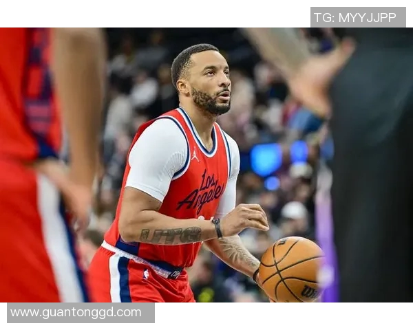 鲍威尔回应小卡事件强调已离开快船不愿评论相关情况