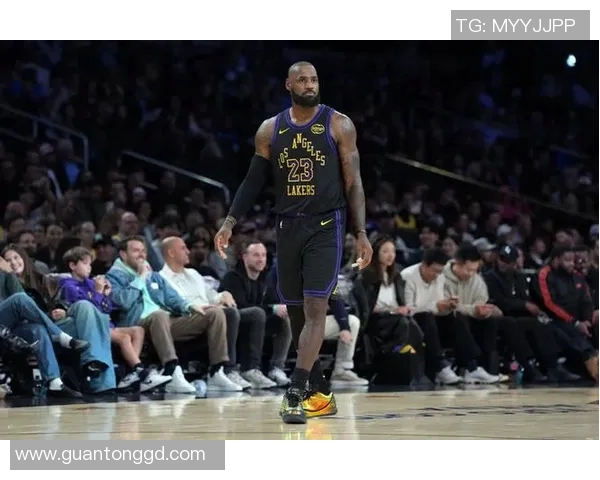 湖记：湖人目前争冠无望 詹姆斯心不在焉&复出后球队就状况不佳